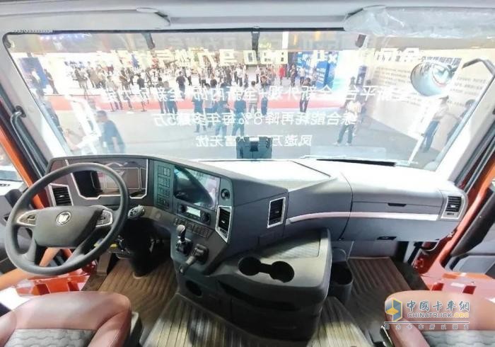 39.99萬元買630馬力燃氣車 還送一臺奇瑞冰淇淋！看奇瑞商用車全新“金鳳凰”重卡