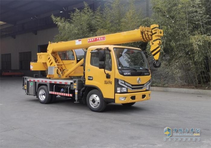 深發(fā)展，廣開拓 東風輕型車專用產(chǎn)品創(chuàng)新功
