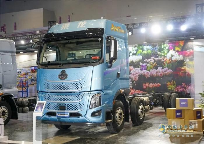 乘龍H7 Pro 6x2載貨車：當(dāng)“貨運(yùn)能手”遇上隱形坑，輕松操控，一路省心無負(fù)擔(dān)！