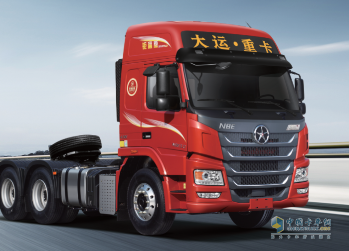 【名車品鑒】大運(yùn)N8E燃油重卡成就用戶更高運(yùn)營價值！
