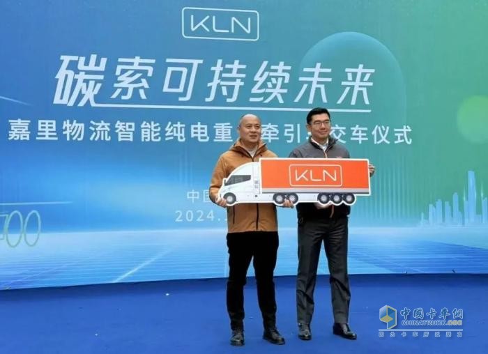 陳澔利的重卡“破局之道”：以創(chuàng)新基因孕育葦渡速度與全球標桿