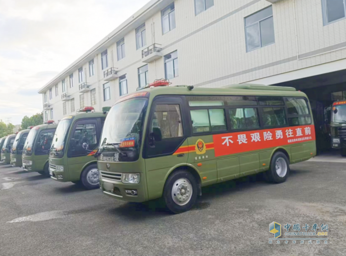 宇通專用車森林消防車輛專項(xiàng)巡檢行動(dòng)中，全力筑牢森林“防火墻”！