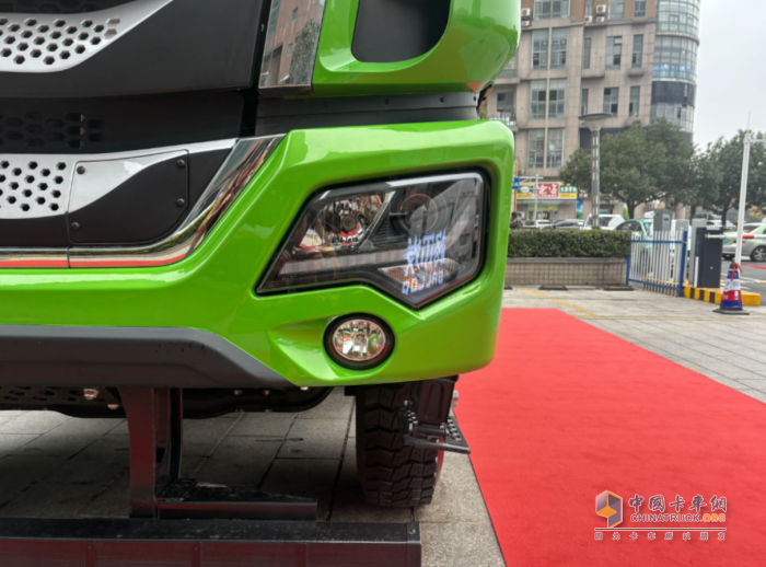 孔武有力！運(yùn)輸渣土江淮格爾發(fā)8×4自卸車可靠抗造