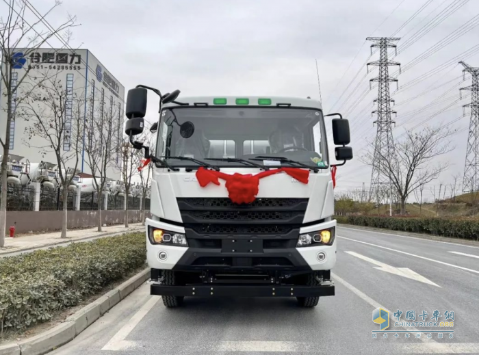 星馬輕騎兵攪拌車，輕量又高效，安全“拌”大事