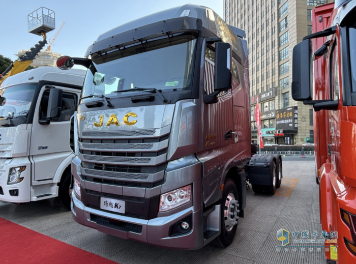 縱橫南北，長途運(yùn)輸首選江淮跨越K7 6×4天然氣牽引車！