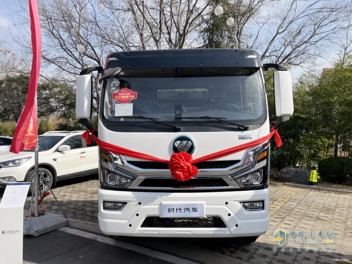 福田時代專底旺季開門紅！創(chuàng)新產(chǎn)品矩陣，引領(lǐng)商用車變革浪潮