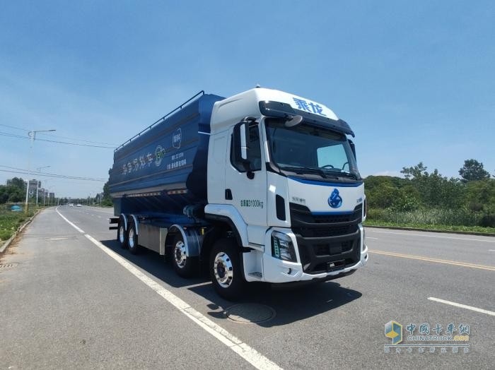 乘龍H5電動(dòng)飼料車：省錢高效，助您“糧草”無(wú)憂