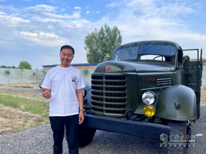 “老爺車(chē)天鷹”：修復(fù)老解放卡車(chē) 續(xù)寫(xiě)解放情懷