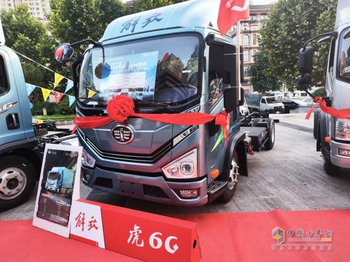 馳騁山城，舒爽駕乘 解放輕卡帶給楊師傅信賴體驗(yàn)！