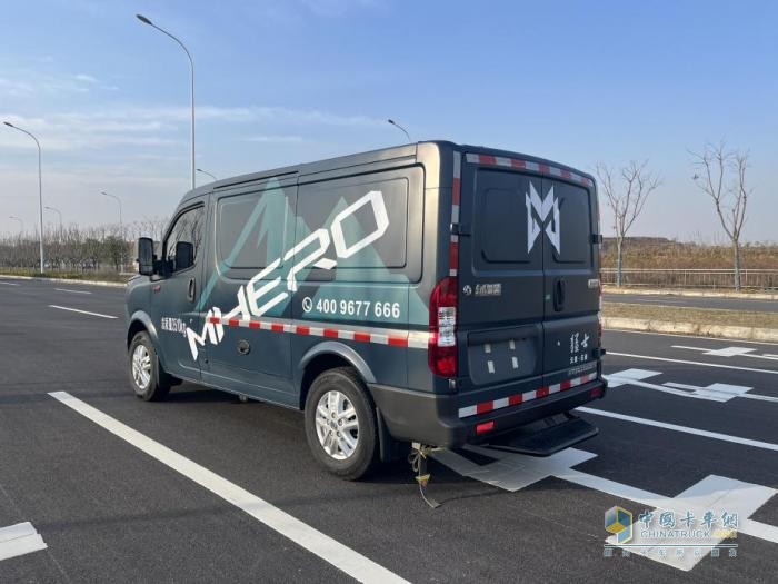 東風(fēng)御風(fēng)V9+變身“服務(wù)保障車”，一臺隨叫隨到的移動服務(wù)站