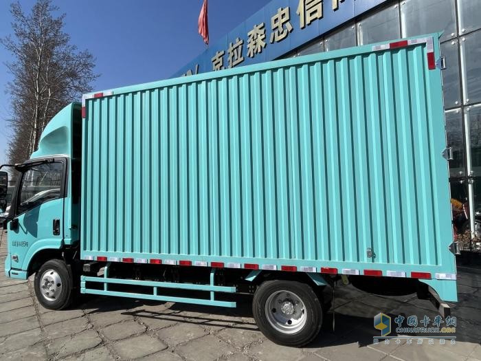 高顏又高端！慶鈴純電輕卡EVM100為何能稱(chēng)為“城配頂流”？