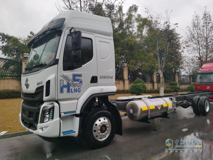 百公里氣耗低至17kg，乘龍H5燃?xì)饩G通載貨車讓你賺更多