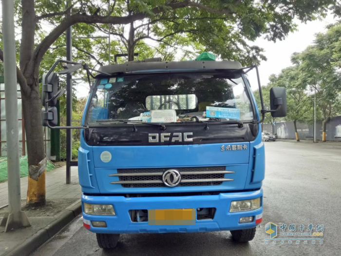 四十年風(fēng)雨同舟，張同發(fā)與東風(fēng)多利卡的卡車生涯