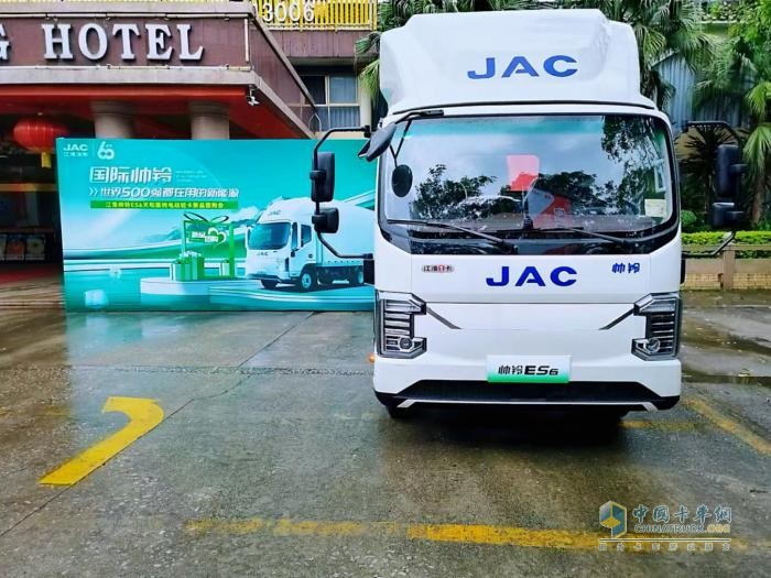 升級(jí)不加價(jià)！江淮1卡帥鈴ES6天和版廣州上市，助推全面綠色轉(zhuǎn)型