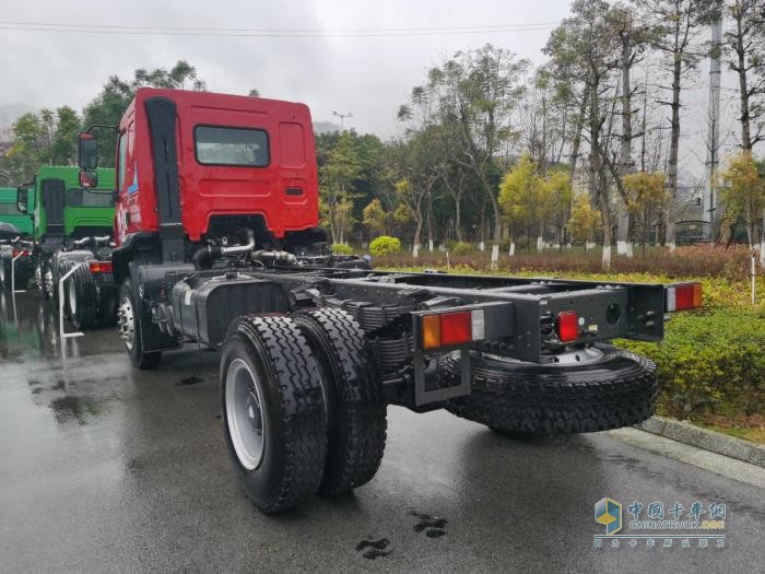 極限工況運輸利器，乘龍M3 4X2極限自卸車盡顯實力