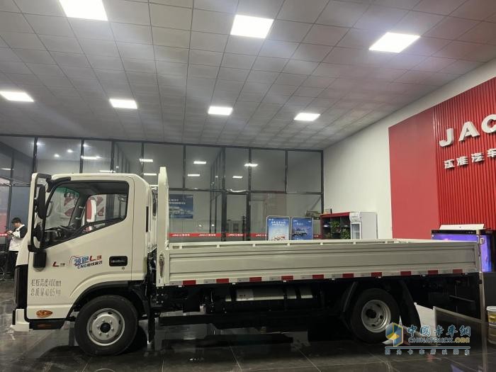 續(xù)航630公里 1年省2萬！領(lǐng)跑L3 雙燃料小卡：年輕人的創(chuàng)富利器