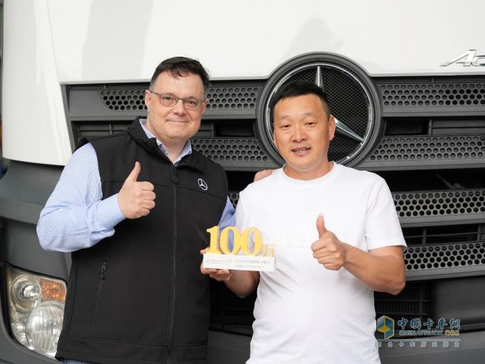 780個日夜狂飆100萬公里！梅賽德斯-奔馳卡車本土化產(chǎn)品首臺百萬公里在粵達成