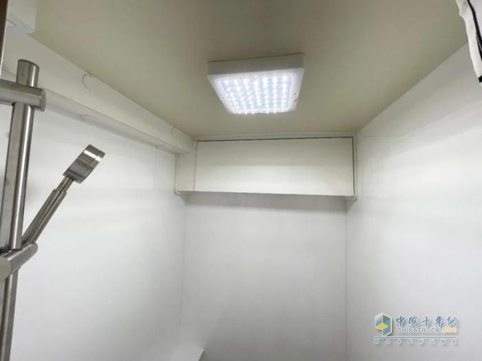 只要20.98萬(wàn)，一汽解放虎6G新能源房車(chē)！怠速20分鐘發(fā)10度電！