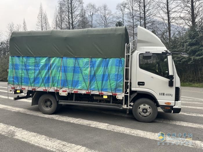 馳騁貨運(yùn)之路 江淮新能源輕卡ES9可靠相伴