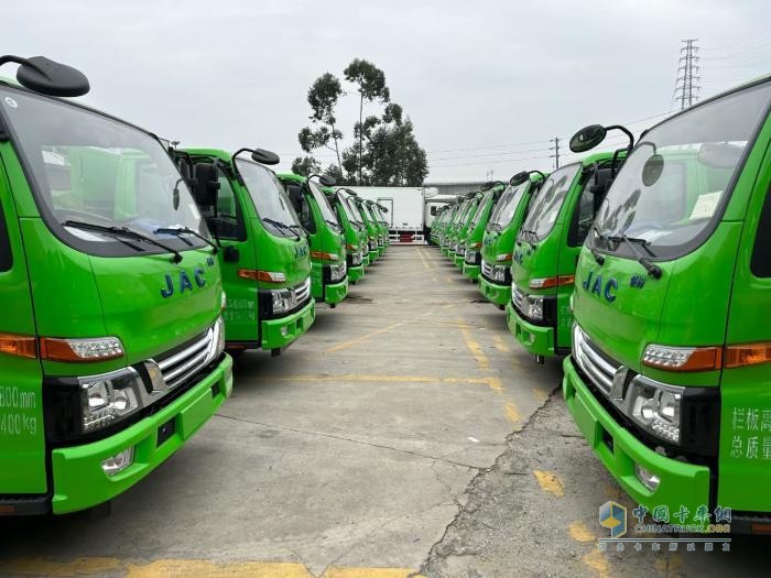 江淮1卡4月交車熱潮不斷，全場景適配驅(qū)動物流高效革新