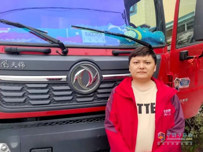 跟車同行探需求 品質(zhì)共贏促提升 營銷事業(yè)部“跟車同行 品質(zhì)共贏”勞動競賽火熱進行中