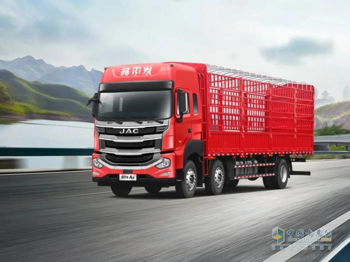 江淮格爾發(fā)A5 6×2載貨車出征，護(hù)航田間到餐桌的鮮活