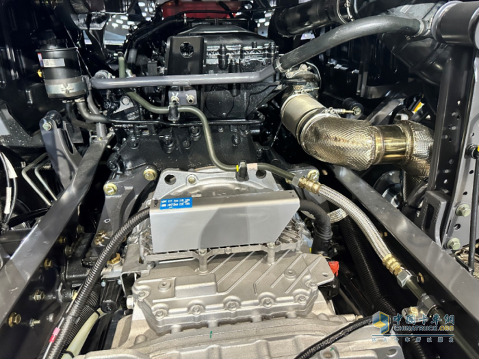 單趟多拉800公斤！乘龍H7 Pro 6×2 冷藏車助你領(lǐng)“鮮”冷鏈！