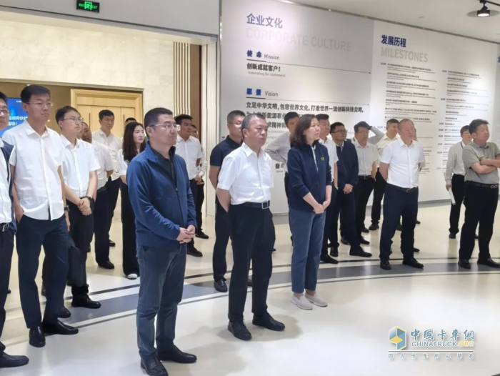 解放新能源輕卡經(jīng)銷商座談會(huì)成功召開 持續(xù)推進(jìn)新能源輕卡高質(zhì)量發(fā)展