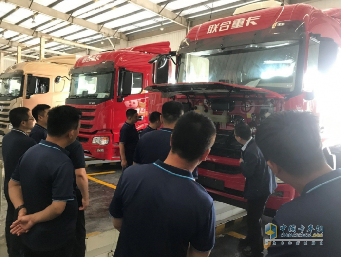現(xiàn)場簽約100臺，聯(lián)合C9趟數(shù)之王成為邯鄲重卡商會的“心頭好”！