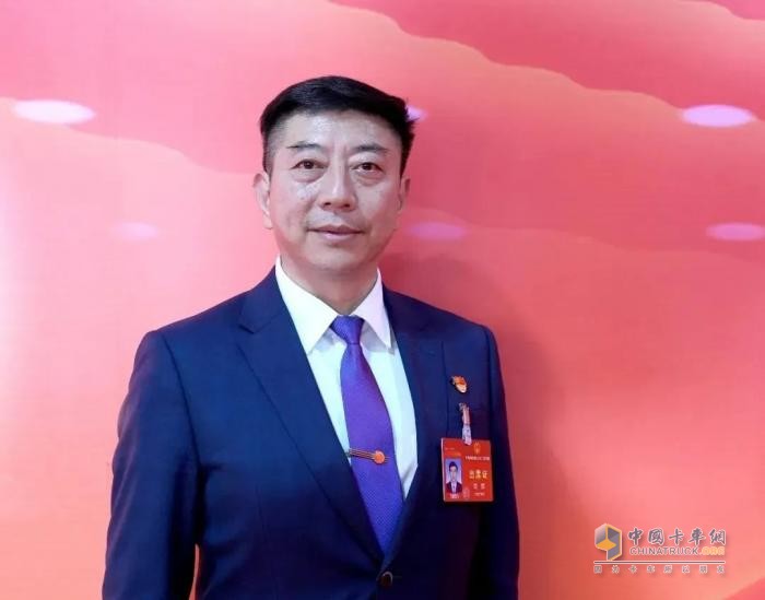 全國人大代表、江鈴汽車首席技師劉輝：建議多措并舉激發(fā)汽車消費潛力