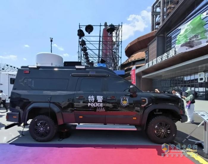 森源鴻馬閃耀第十二屆警用裝備博覽會：詮釋“移動通信指揮車平臺智能制造者”實力