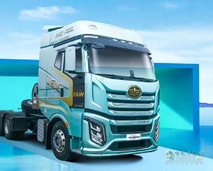 生而為高效，出道即巔峰-解放2025款J6V 6SX1牽引車(chē)掀起行業(yè)新浪潮
