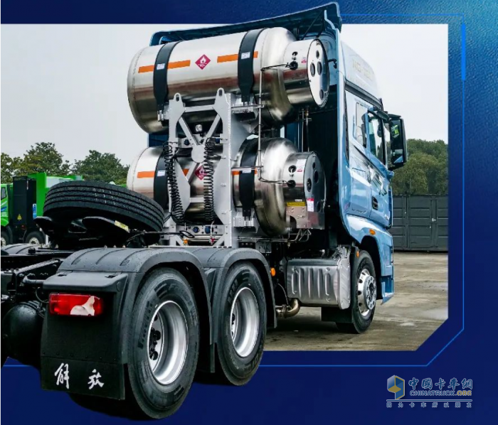 解放J7 600馬力LNG牽引車，引領高效運營新篇章