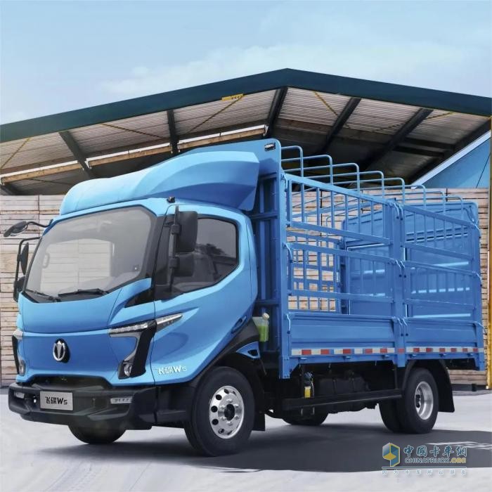 中秋在哪過(guò)？飛碟W5讓卡車司機(jī)自己選！