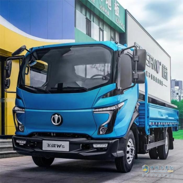 中秋在哪過(guò)？飛碟W5讓卡車司機(jī)自己選！