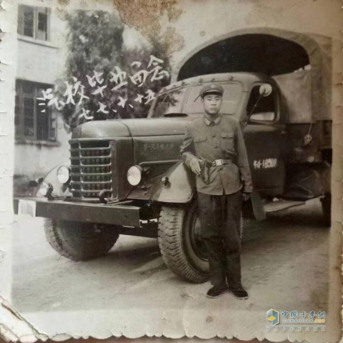 “老爺車(chē)天鷹”：修復(fù)老解放卡車(chē) 續(xù)寫(xiě)解放情懷
