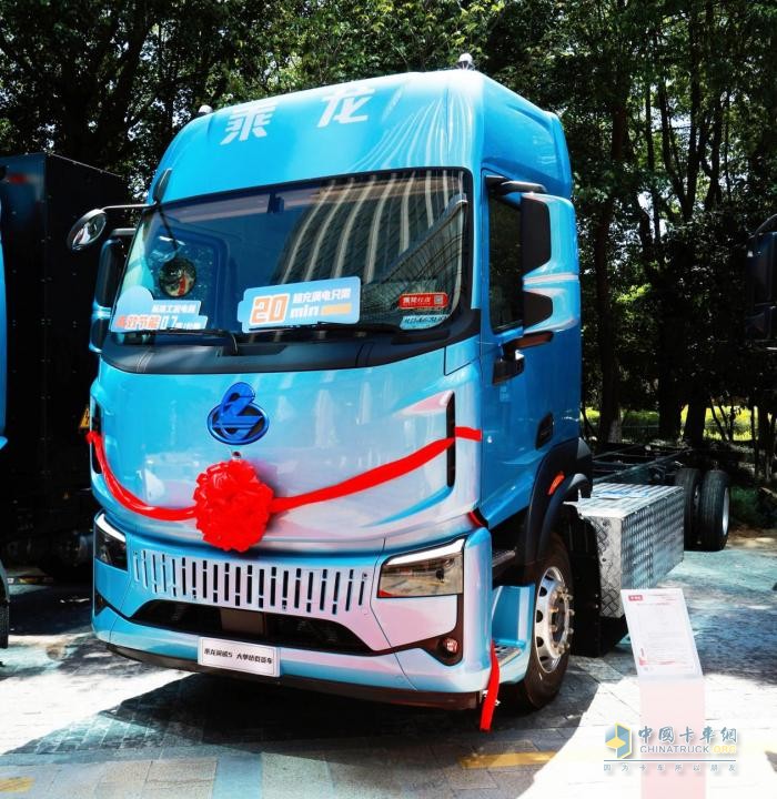 每趟多拉300kg 每年省6萬電費(fèi)，乘龍翼威5大單橋強(qiáng)勢來襲！