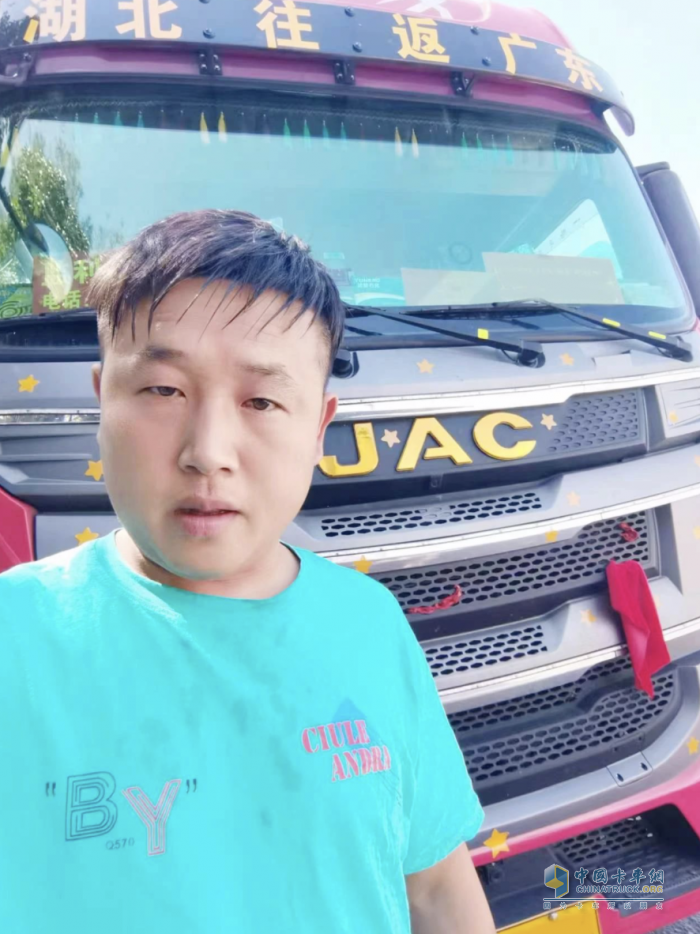 秋蟹運輸爭“鮮”達(dá)，江淮格爾發(fā)徐老板開出致富加速度！