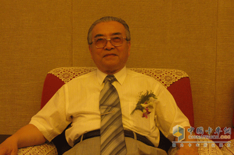 與會(huì)政府及汽車界領(lǐng)導(dǎo)