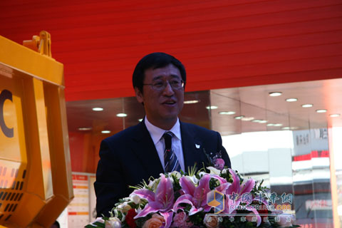 2010北京車(chē)展集瑞聯(lián)合重卡領(lǐng)導(dǎo)致辭