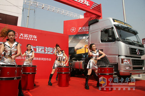 2010北京車展大運(yùn)現(xiàn)場表演