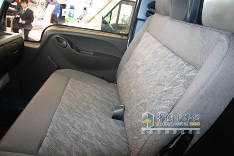 2010北京車(chē)展南京依維柯躍進(jìn)世博版內(nèi)飾