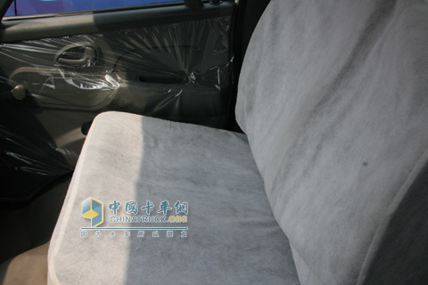 2010北京車(chē)展五征奧馳1800內(nèi)飾