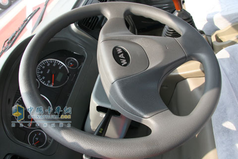 2010北京車展五征奧馳1700內飾