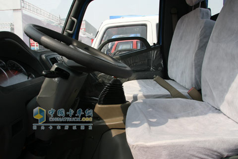 2010北京車展五征奧馳1700內飾