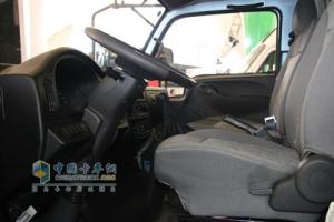 2010北京車(chē)展南京依維柯躍進(jìn)世博版內(nèi)飾