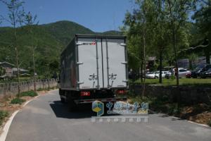 奧鈴CTX廂式車(chē)背面