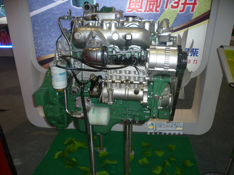 一汽解放錫柴康威國III發(fā)動機(jī)