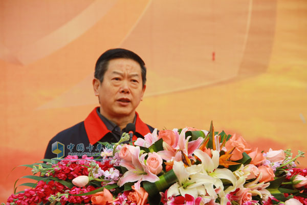 上汽依維柯紅巖首屆維修技能比武擂臺賽現(xiàn)場領導發(fā)言