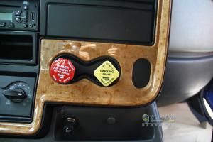 [上海車展]納威司達(dá)攜經(jīng)典長(zhǎng)頭車與校車參展上海車展